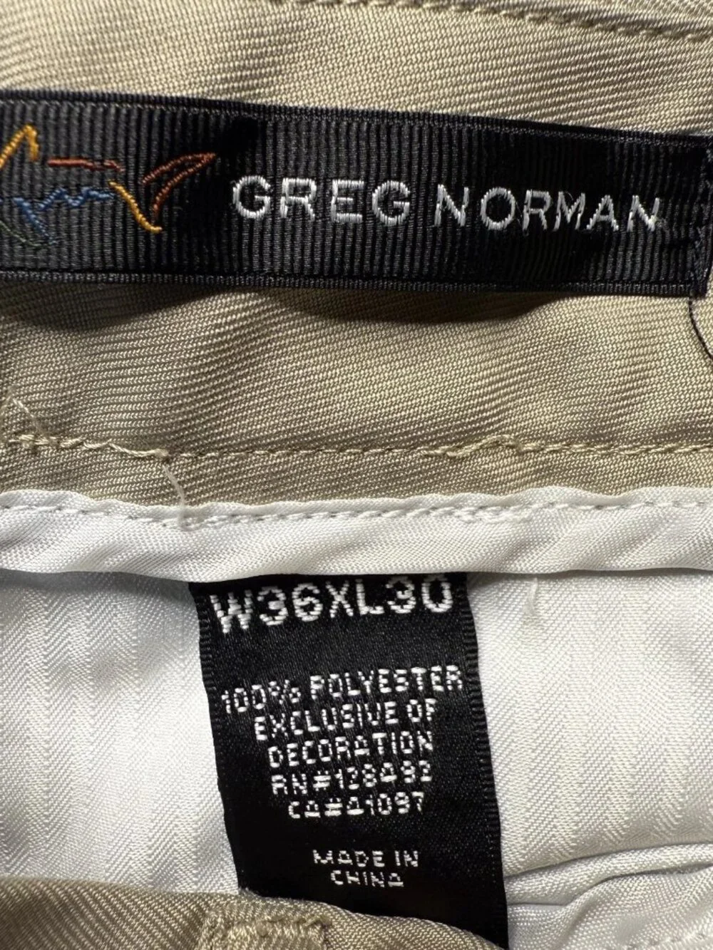 Greg Norman Attack Life Mens 36x30 Beige Golf Pants Flat Front Performance